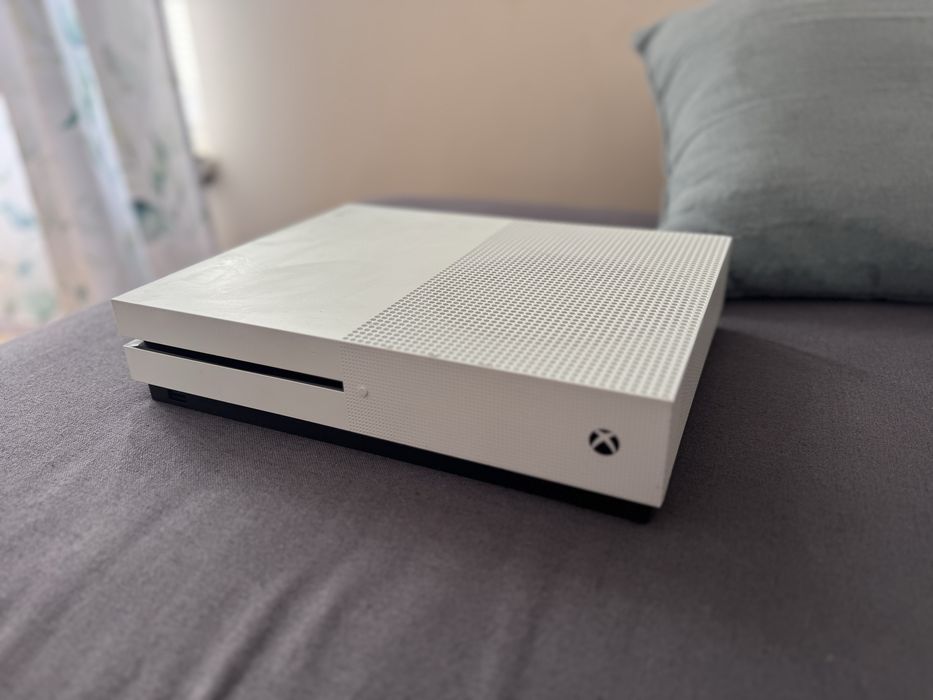 Konsola Microsoft Xbox One S 500GB + pad