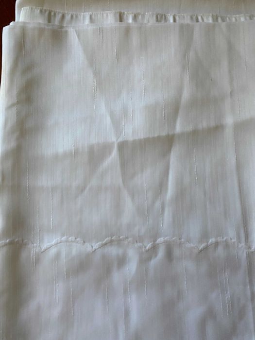 cortinado branco antigo