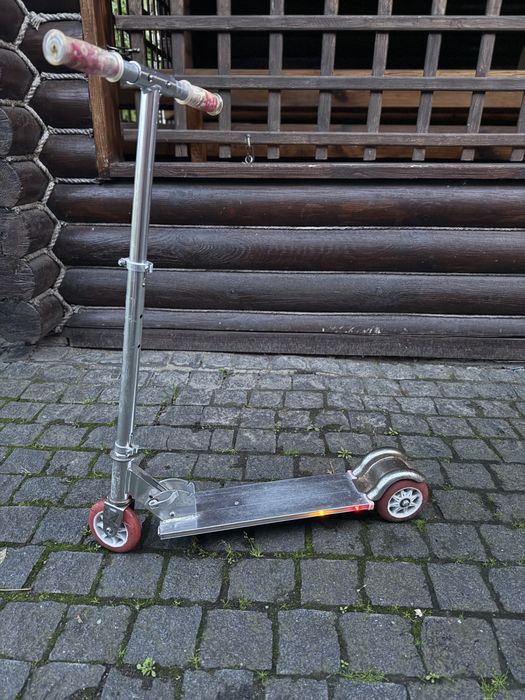 Продам 2 дитячих самокати