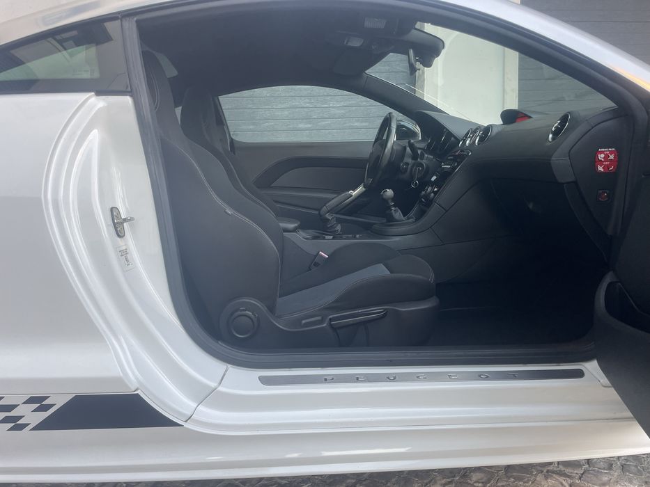 Peugeot RCZ 1.6 THP 200CV