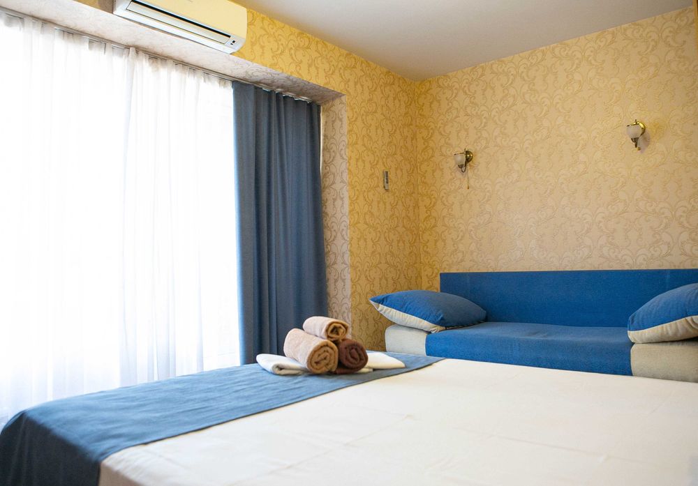 Сдам посуточно квартиру Днепр, центр, ЖД, правый берег возле больницы