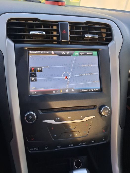 Ford fusion 2013 год.