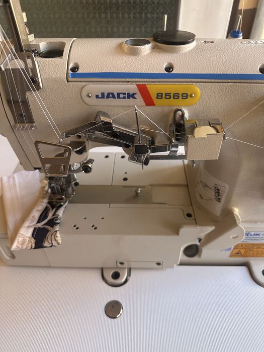 Maszyna renderka do szycia JK-8569A