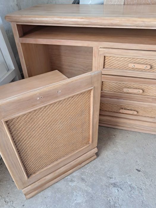 Secretária, mesa maquilhagem, armario WC em palhinha