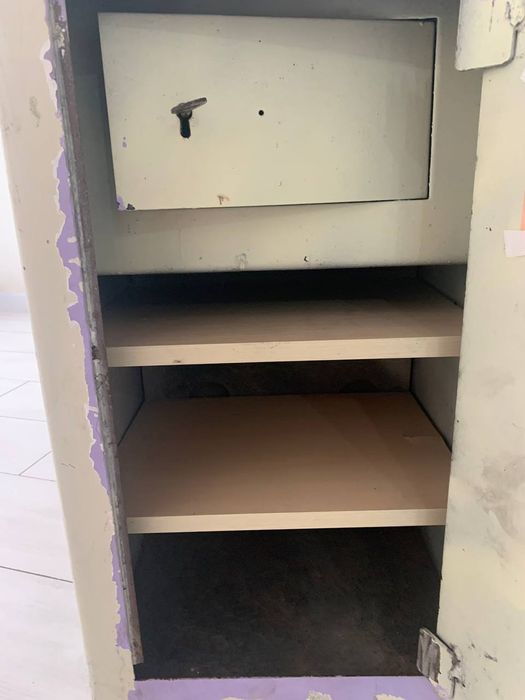 Продам Сейф з товстого металу