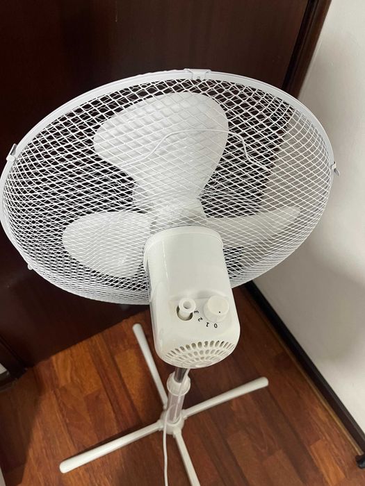 Ventoinha pe tristar 5755 40CM, está novo, foi usado poucas vezes.