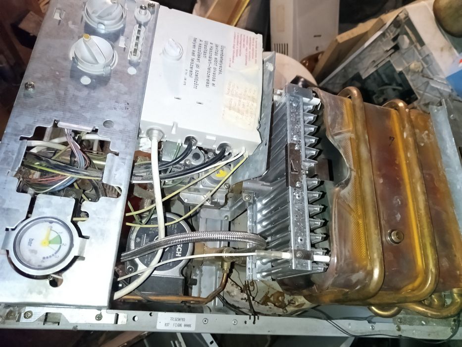 Котел Вайлант т6,т4 парапетний.Арістон(коминовий),, Арістон (парапетни