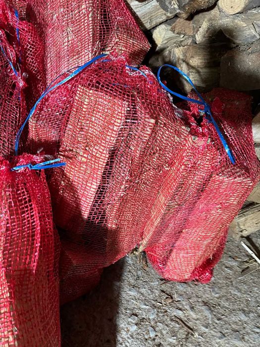 Lenha de Carvalho Seca em Sacos | 10 kg