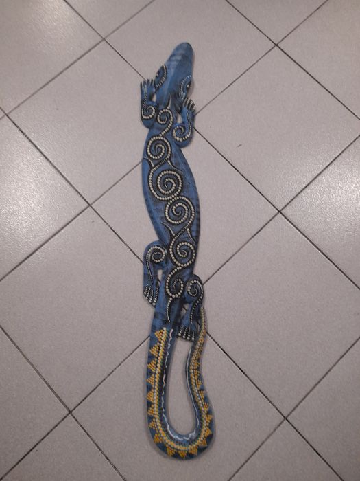 Arte de parede, Lagartixa, de madeira