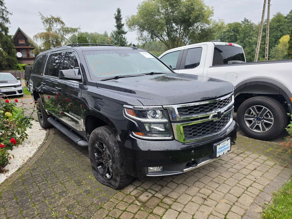 Chevrolet Suburban Auto na miejscu!
