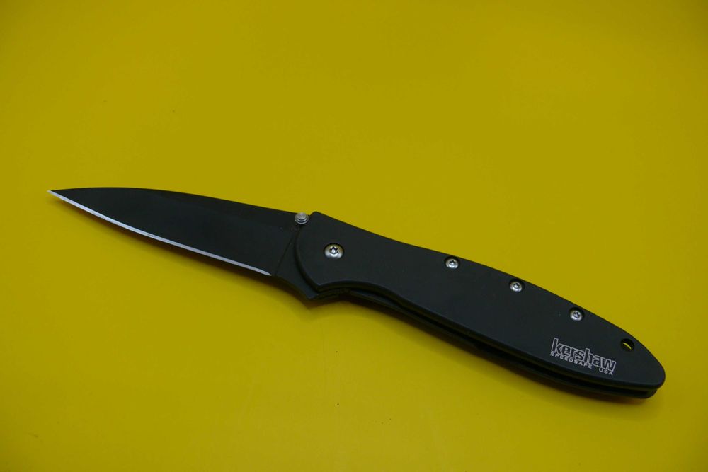Kershaw com lâmina preta