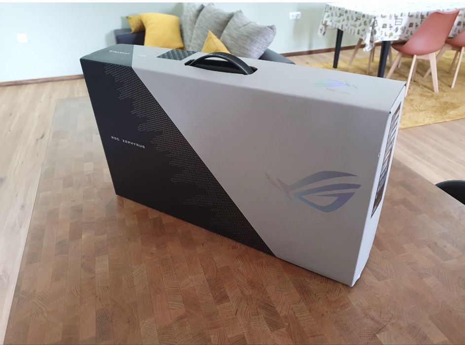 Portatil semi novo (com caixa e acessorios)