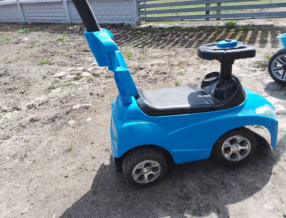 Jeździk pchacz dla dziecka