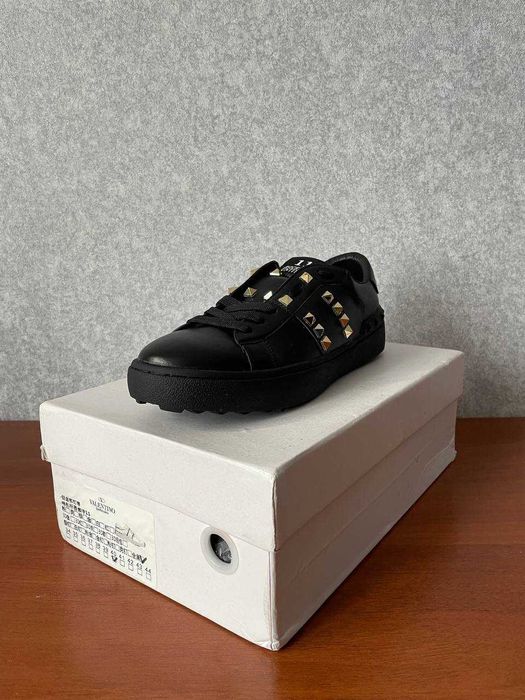 Жіночі кросівки Valentino Garavani