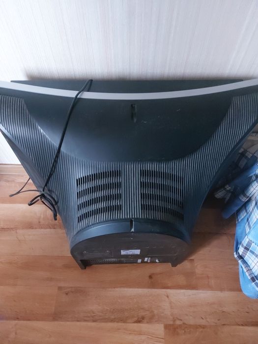 Продаю телевізор Самсунг у робочому стані. З антеною та  Т-2