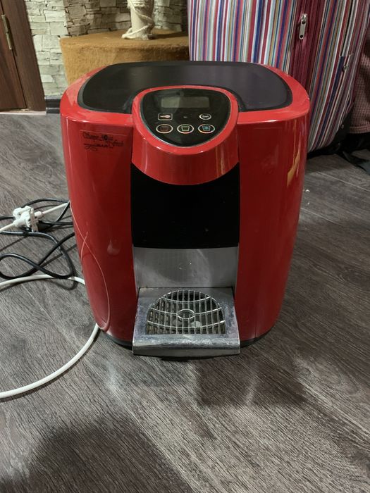 Компактний компресорний кулер Sanyo Aqua Fresh compactBAR