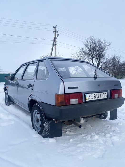 Продам ваз 2109 в отлчном состяниие от первого хозяйна