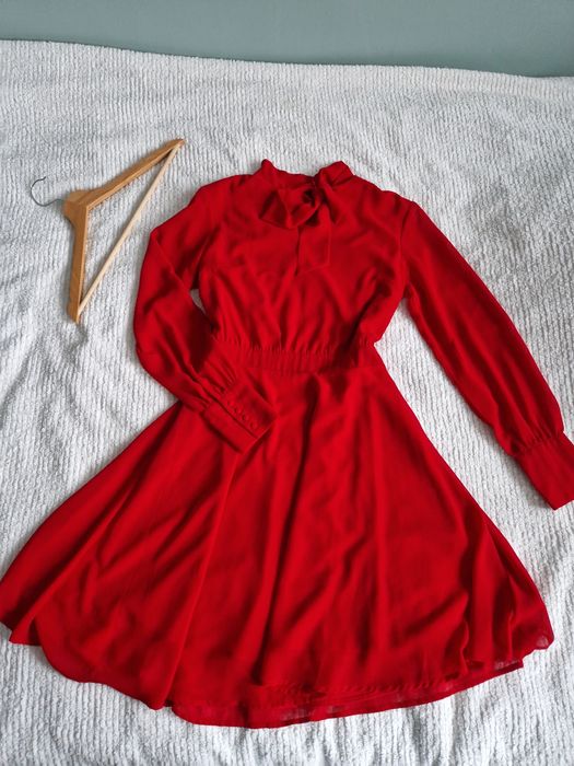 Czerwona sukienka Mohito