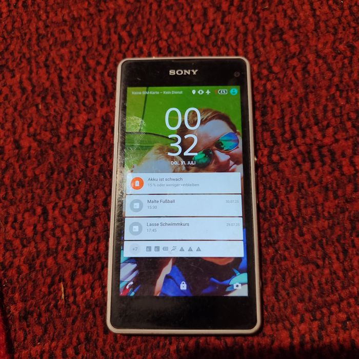 Продам телефон SONY Xperia Z 1compact