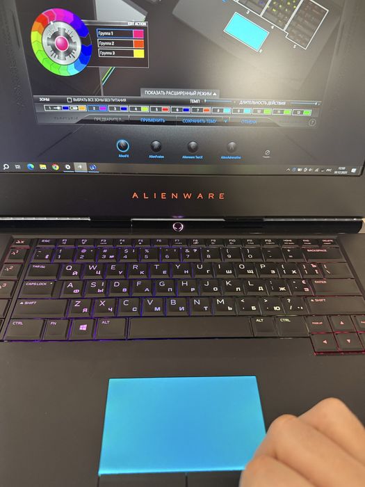 Dell Alienware ноутбук