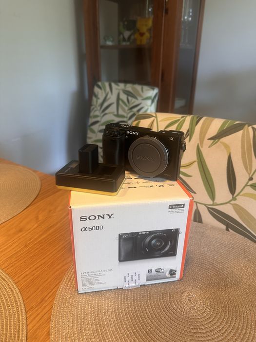 Sony a6000(body) +  bateria i ladowarka