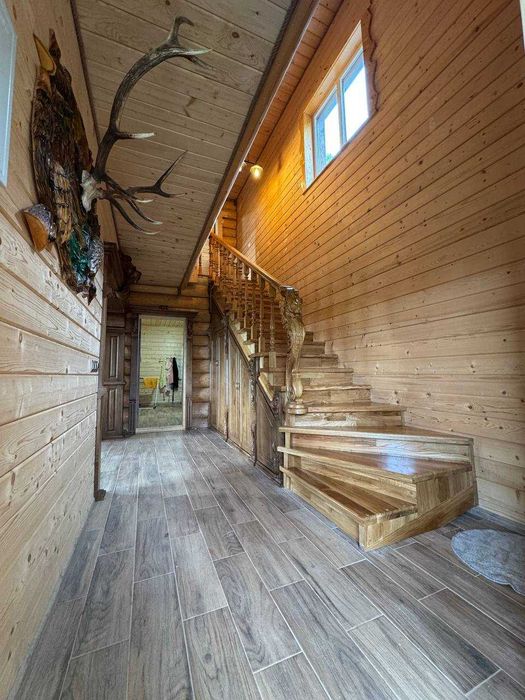 Оренда будинку у Карпатах, 200 м.кв., село Шешори, ліс, річка, білі гриби.