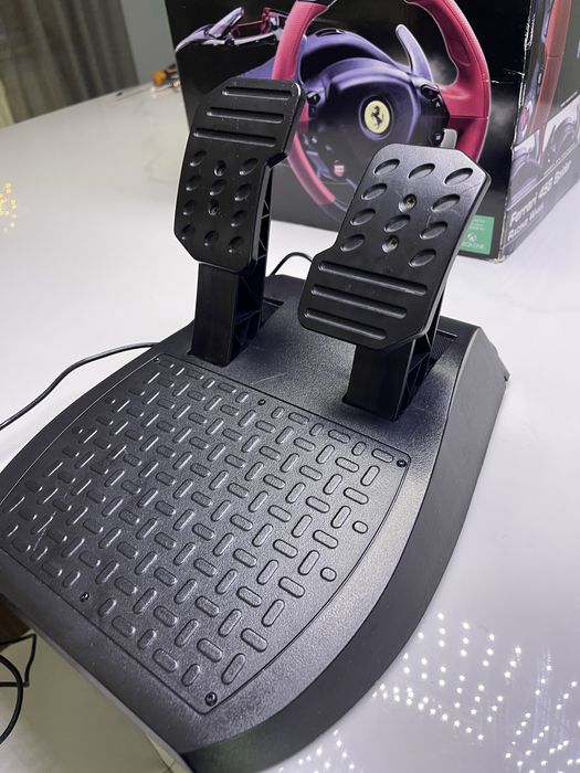Kierownica Xbox One  Ferrari Thrustmasters F 458