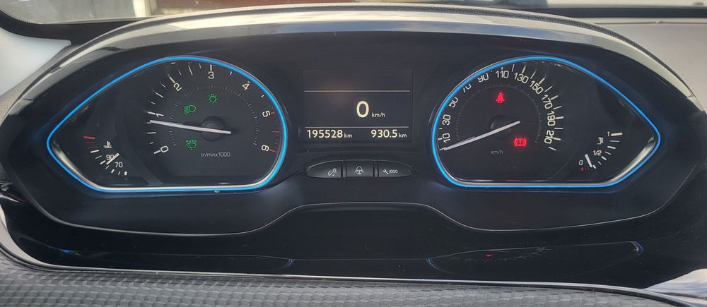 Peugeot 2008 1.6 BlueHDi 120cv cx6