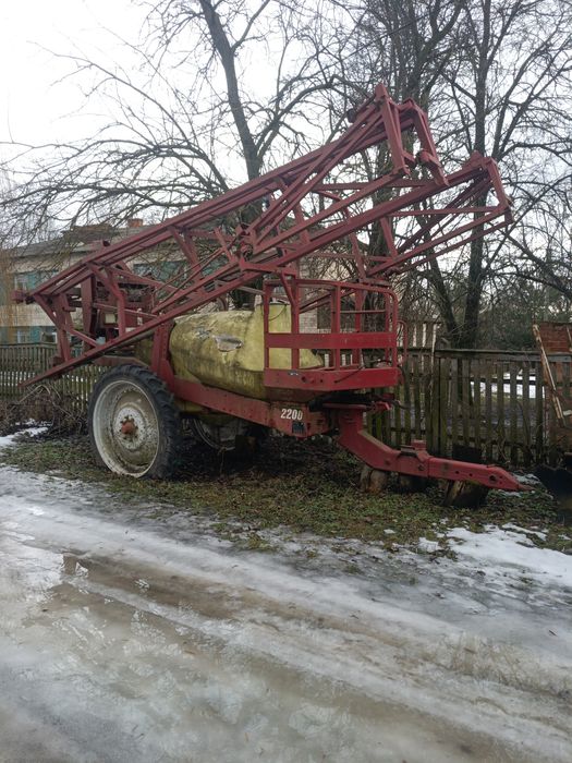 Продам оприскувач hardi 2200