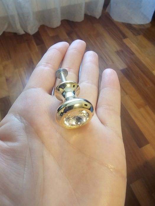 10 puxadores de móveis. Novos. Nunca foi usados. Cada um 3 euros.