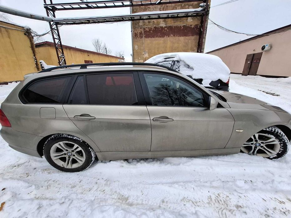 BMW serii 3 E91  2.0 Diesel 2008 uszkodzony silnik
