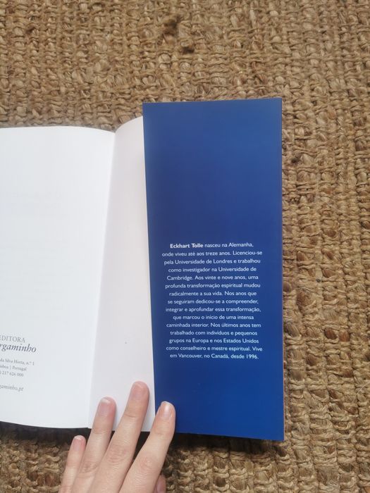 Livro "Um Novo Mundo"