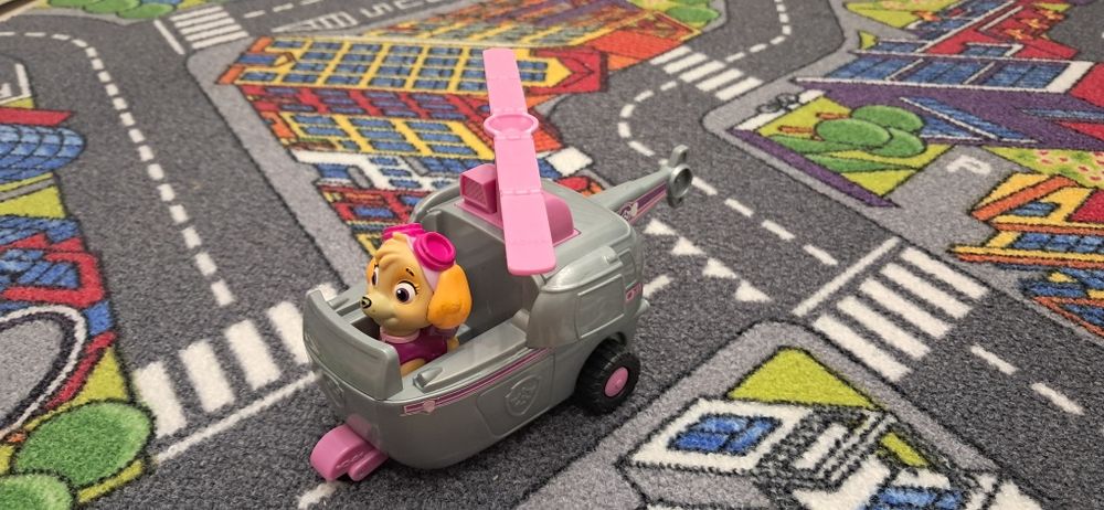 Продам машинки щенячий патруль (Гонщик, Рокі, Маршал, Скай)