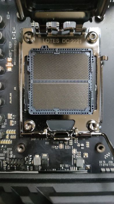 Материнська плата Asus ROG CROSSHAIR X670E HERO/Гар 3 міс/SiliconFox