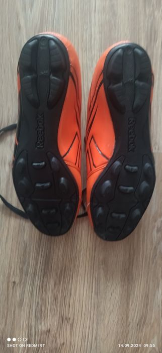 Buty piłkarskie korki, rozm.40,5 (26cm)