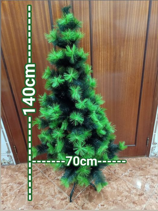 Árvore de Natal enfeites casa quarto apartamento vivenda escritório.