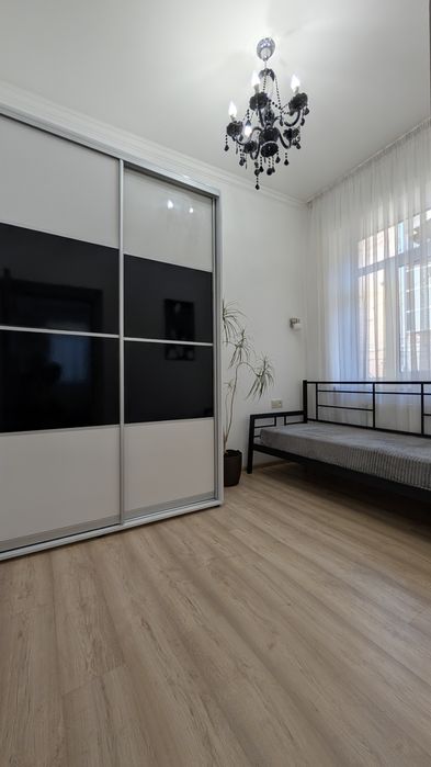 Продаж 2-кімнатної квартири в Центрі міста - View 5