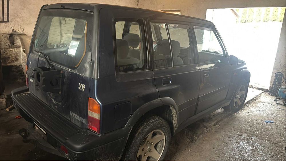 Suzuki vitara v6