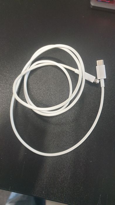 usb-c lightning apple