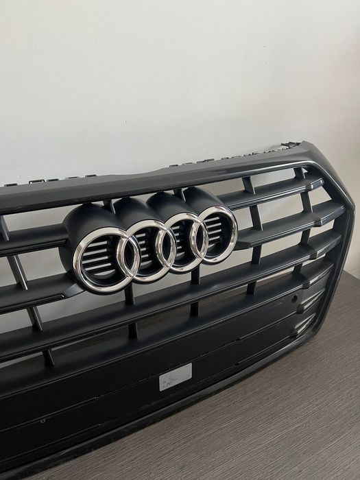 Решітка Audi Q5 FY від 2016 року