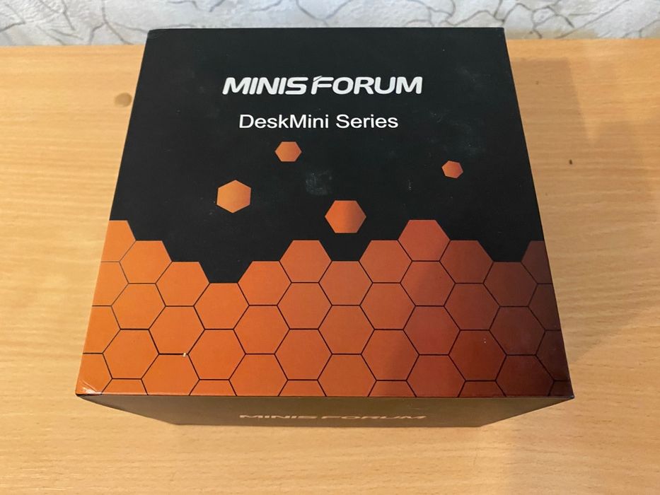 Мини ПК MinisForum UM270(Ryzen7/8gb/256gb)