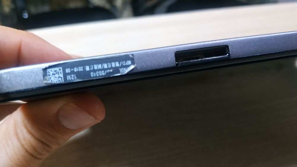 Планшет ASUS Tablet  Model T101H лептоп