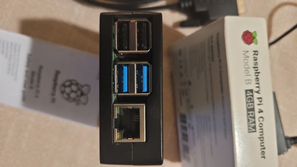 Raspberry Pi 4 Model B 4GG RAM  plus obudowa al i naszybsza jarta 16