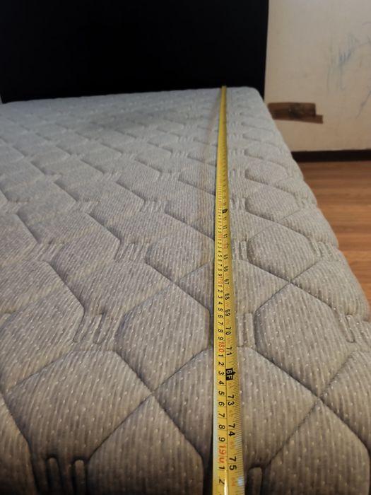 Cama de Casal com Cabeceira Preta e Colchão Incluído – Excelente Oportunidade!