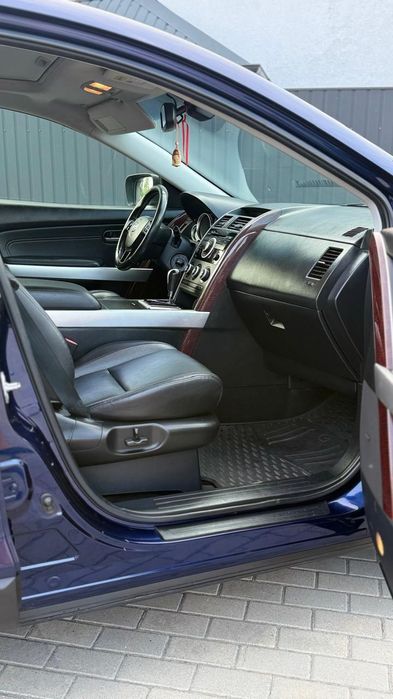 Продам Mazda CX9 з рідним пробігом.