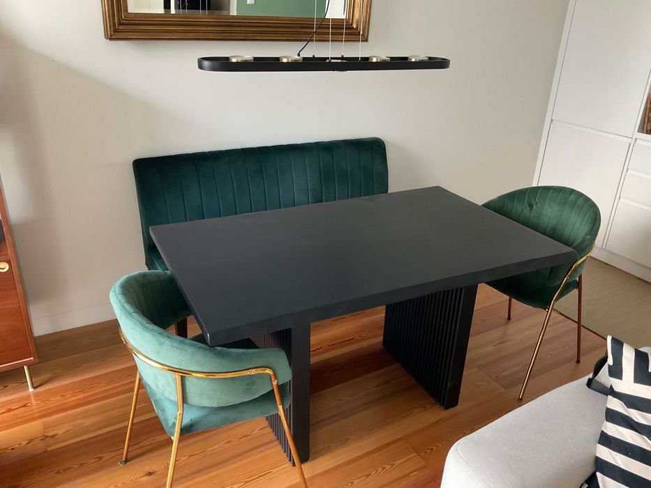 Mesa de Jantar em Madeira Maciça Feita a Mão. 1500€ (20% da compra)