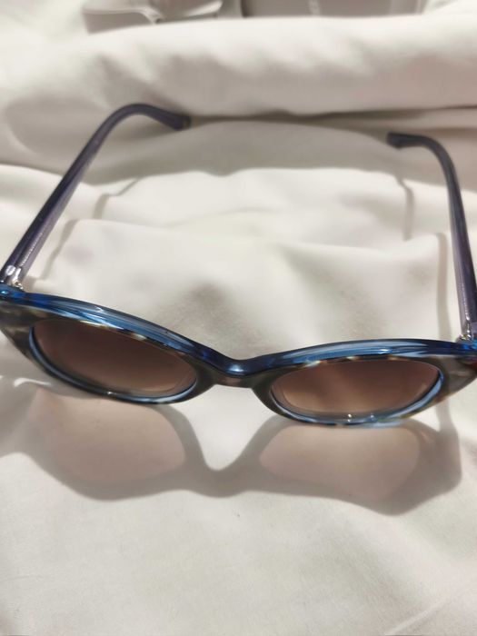 Óculos de sol nine west 
Modelo 222057
Made in UK