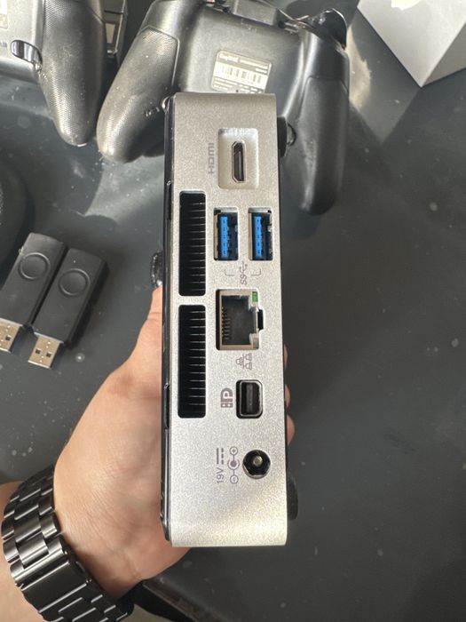 Ігрова консоль Intel NUC+джойстіки EazySMX