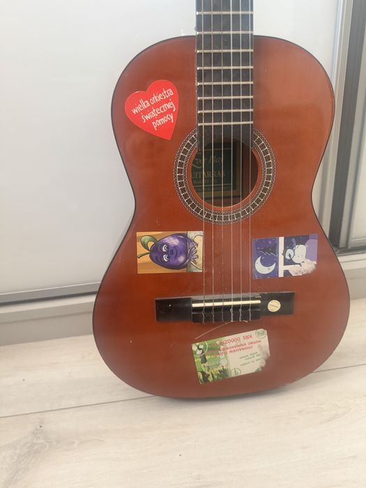 Sprzedam gitarę używaną akustyczną