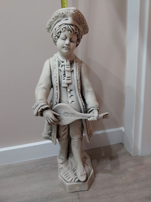 Estatueta louça "trovador"